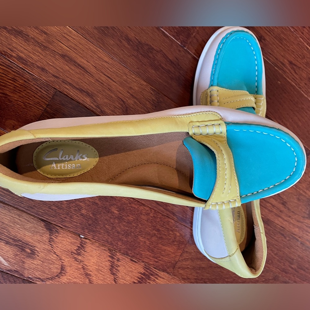 Clarks Two-Tone Turquoise and Yellow Leather Loafers